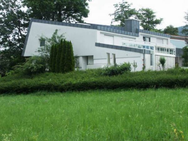 Schöne DHH mit ELW in ruhiger Lage