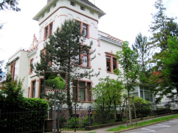 Stilvolle 3 Zimmer Wohnung in bester Villengegend in Baden-Baden