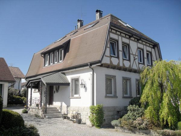 Jugendstil-Villa in ruhiger und sonniger Lage