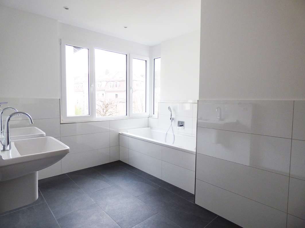 Zentral! Barrierefrei! — Badezimmer