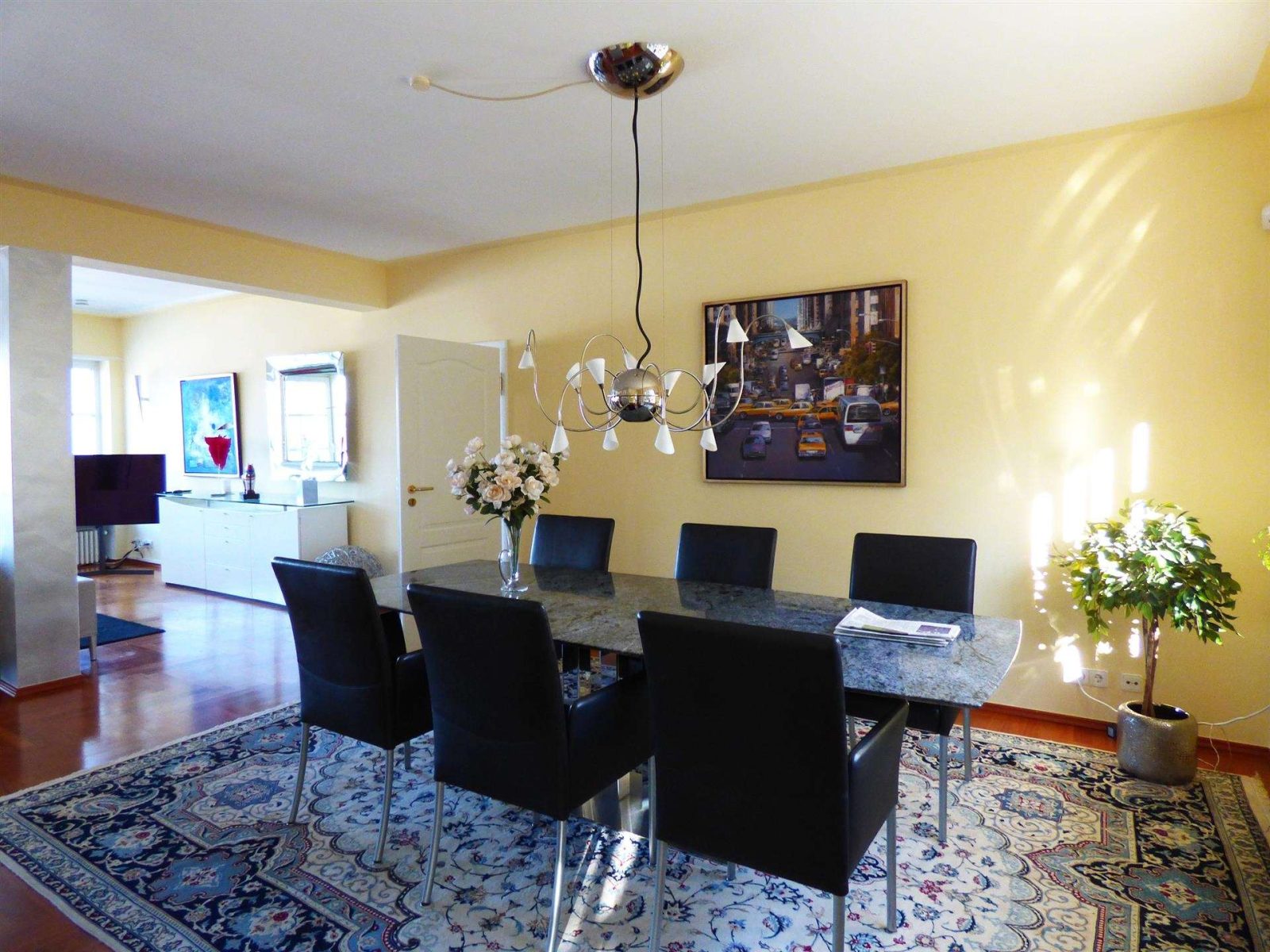Exklusive Maisonette-Wohnung mit Traumblick in bevorzugter Lage — Esszimmer