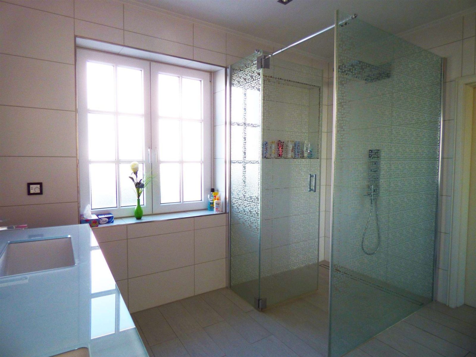 Exklusive Maisonette-Wohnung mit Traumblick in bevorzugter Lage — Badezimmer