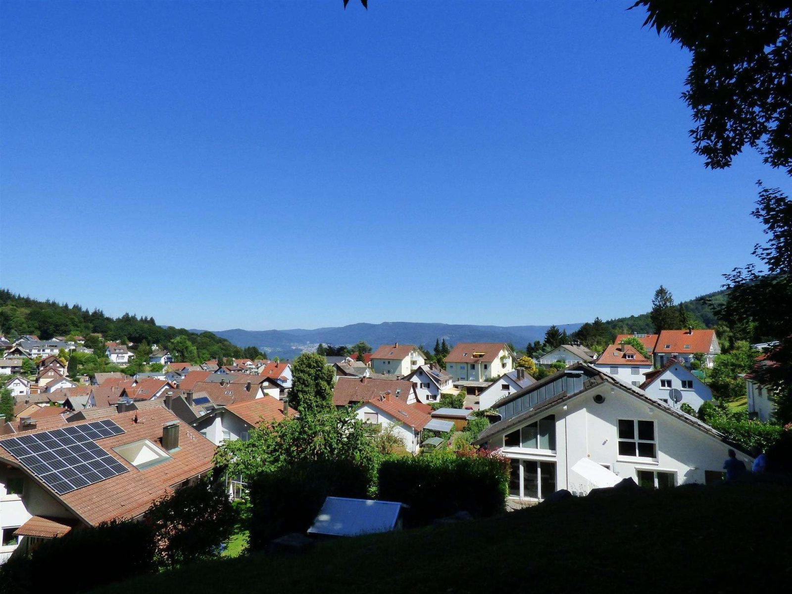 Traumhaftes EFH mit ELW in begehrter Aussichtslage — Aussicht