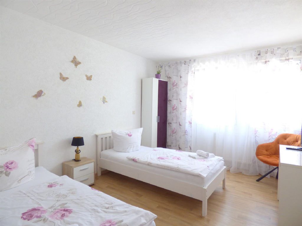 Sehr gepflegtes Wohn-/ und Geschäftshaus im Zentrum von Baden-Baden — Apartment-III
