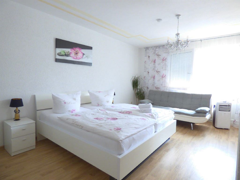 Sehr gepflegtes Wohn-/ und Geschäftshaus im Zentrum von Baden-Baden — Apartment I