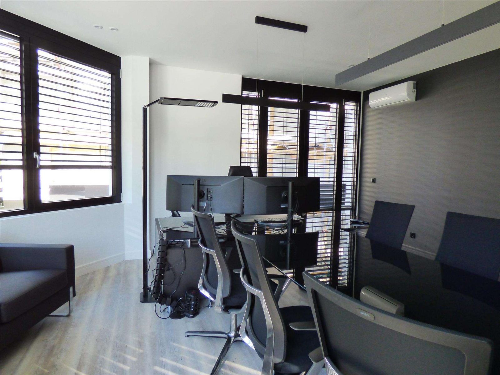 Moderne Büroetage in verkehrsgünstiger und zentraler Lage von Sinzheim — Büro